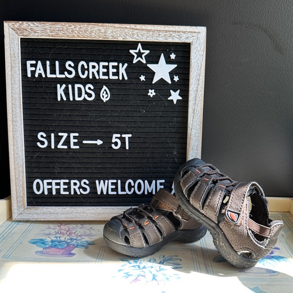 Falls Creek Kids Dark Brown Sandals